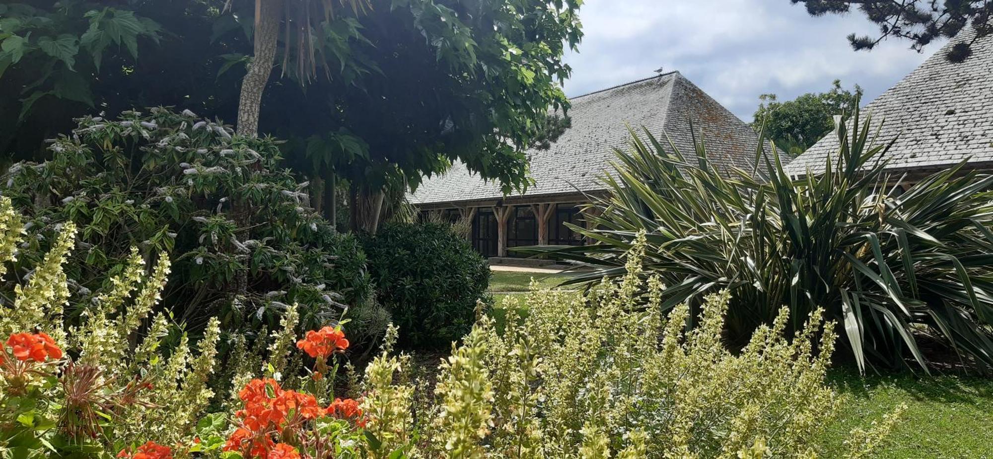 Les Maisons De Tatihou, The Originals Relais Hotel Saint-Vaast-la-Hougue Exterior photo